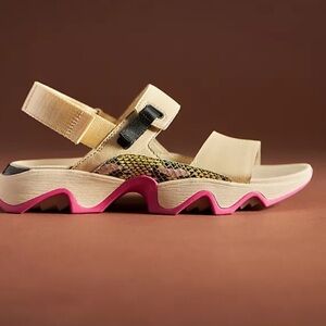 Sorel Womens  Kinetic Impact II Sling Low Ceramic Fuchsia Sandals